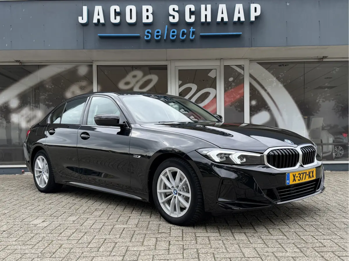 320e PHEV / Camera / Leder / Carplay / Sensoren / Cruise /