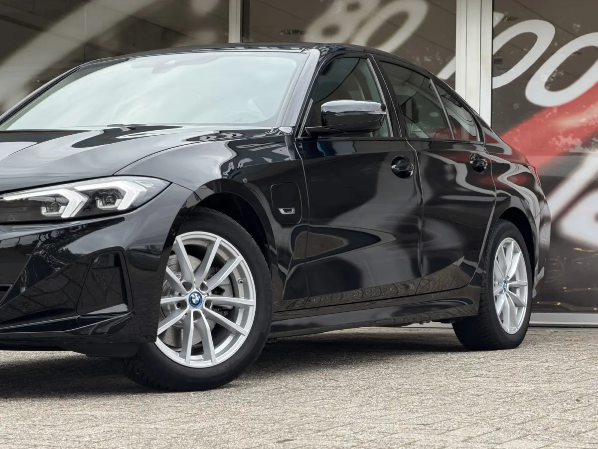 320e PHEV / Camera / Leder / Carplay / Sensoren / Cruise /