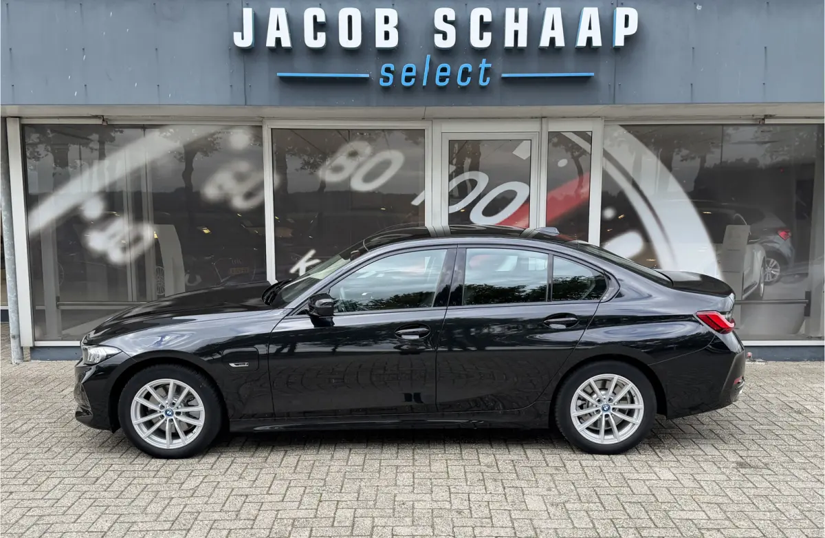 320e PHEV / Camera / Leder / Carplay / Sensoren / Cruise /