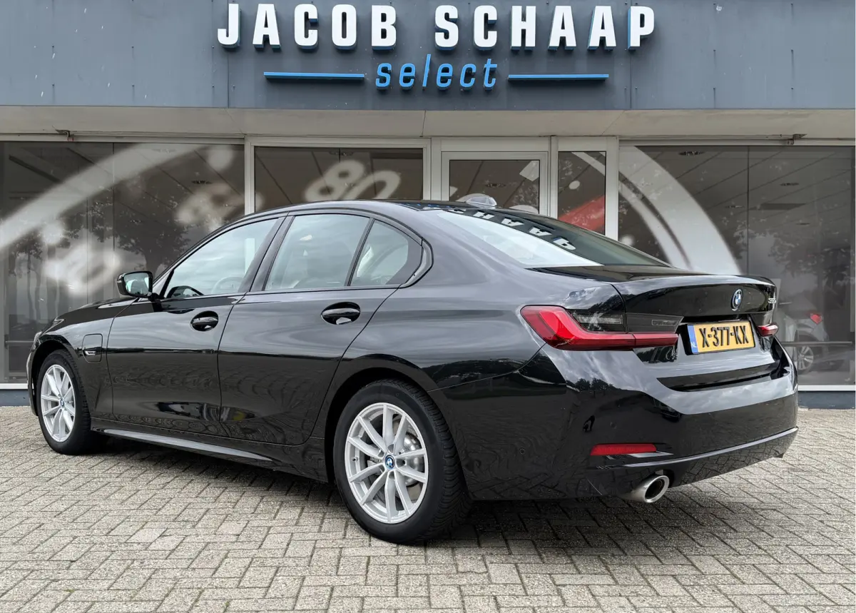 320e PHEV / Camera / Leder / Carplay / Sensoren / Cruise /