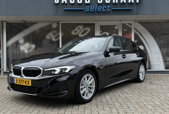 320e PHEV / Camera / Leder / Carplay / Sensoren / Cruise /