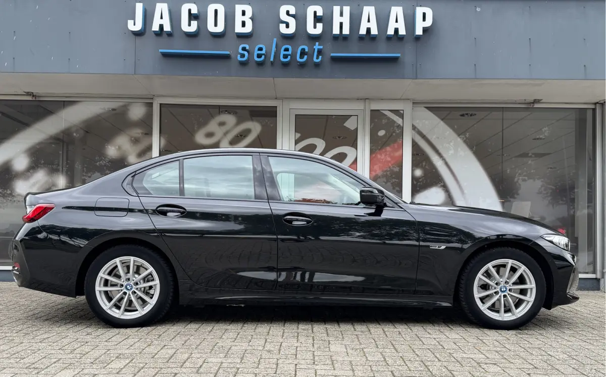 320e PHEV / Camera / Leder / Carplay / Sensoren / Cruise /