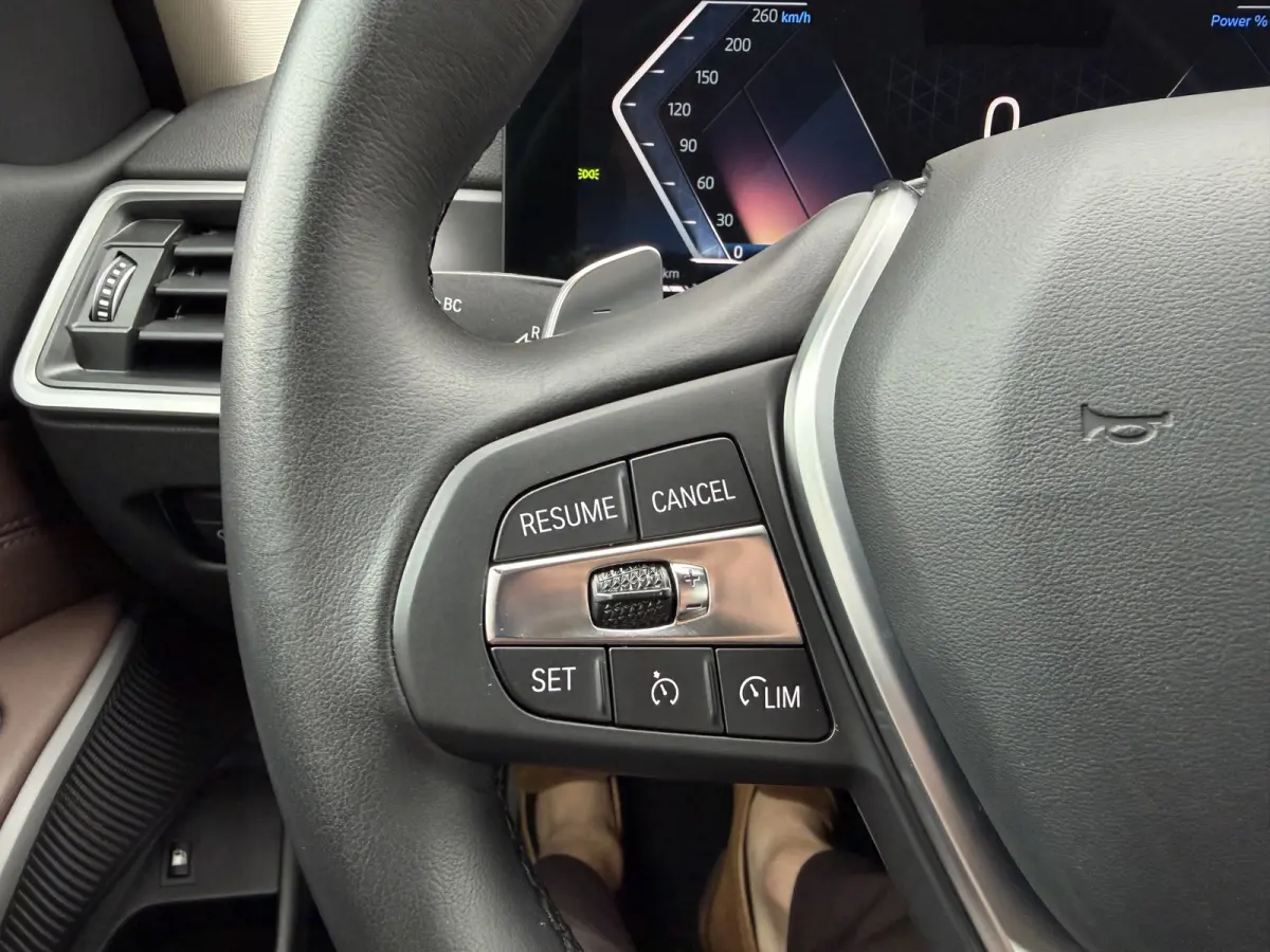 320e PHEV / Camera / Leder / Carplay / Sensoren / Cruise /
