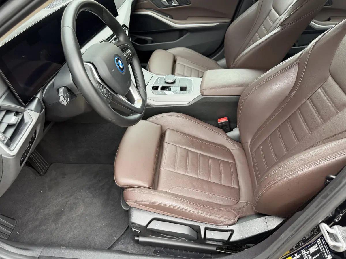 320e PHEV / Camera / Leder / Carplay / Sensoren / Cruise /