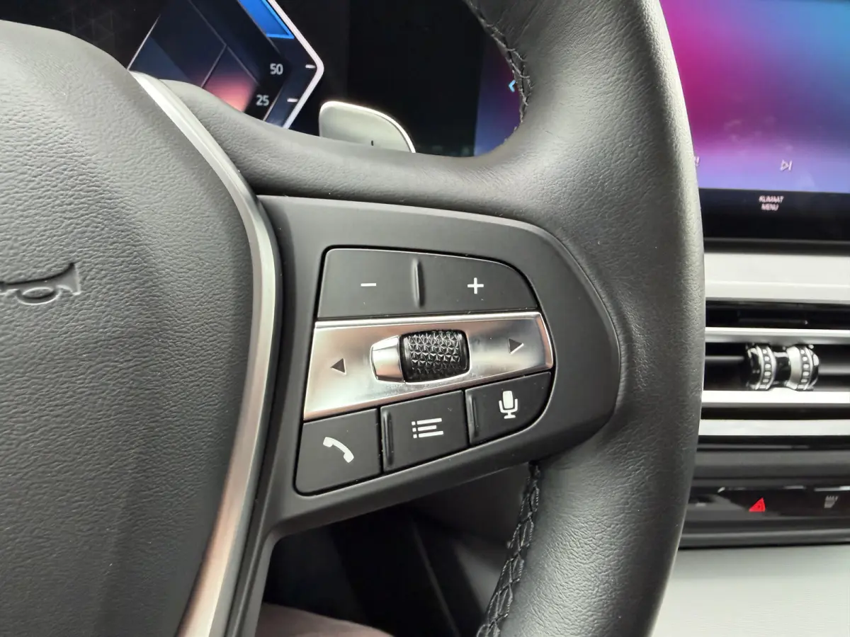 320e PHEV / Camera / Leder / Carplay / Sensoren / Cruise /