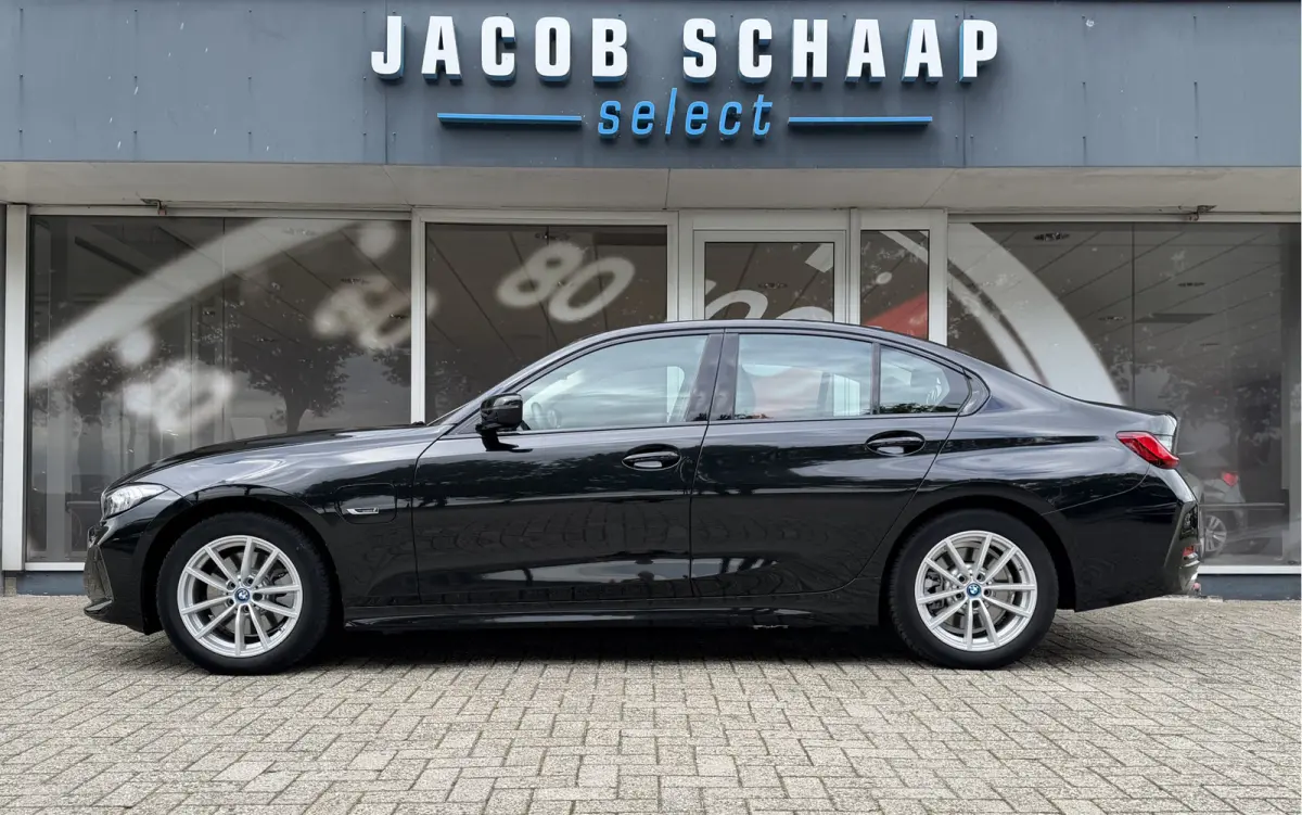 320e PHEV / Camera / Leder / Carplay / Sensoren / Cruise /