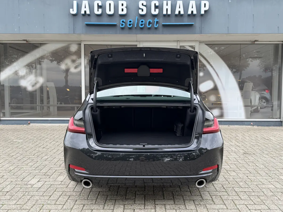 320e PHEV / Camera / Leder / Carplay / Sensoren / Cruise /