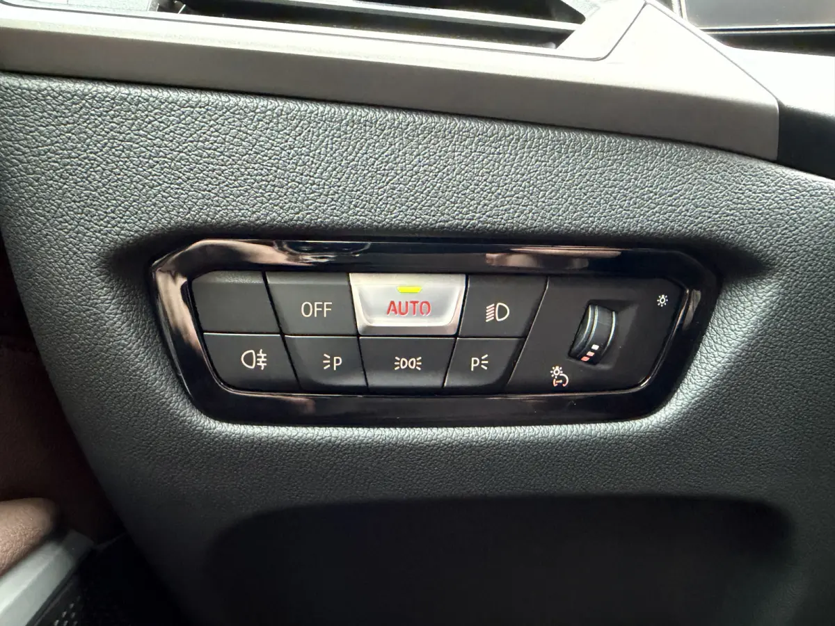 320e PHEV / Camera / Leder / Carplay / Sensoren / Cruise /