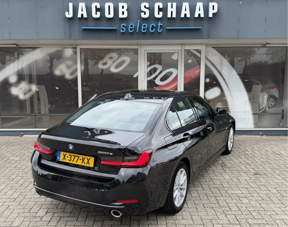 320e PHEV / Camera / Leder / Carplay / Sensoren / Cruise /