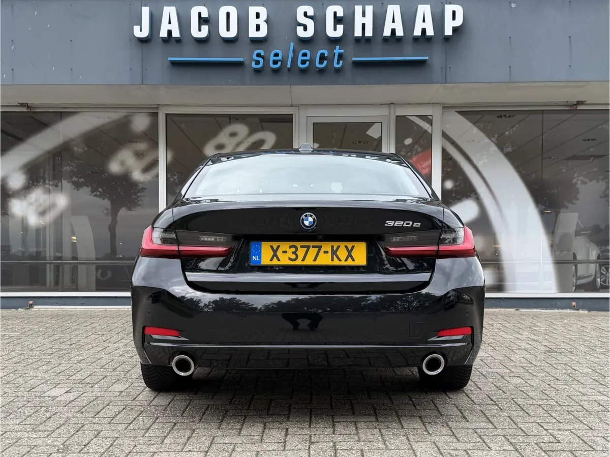 320e PHEV / Camera / Leder / Carplay / Sensoren / Cruise /