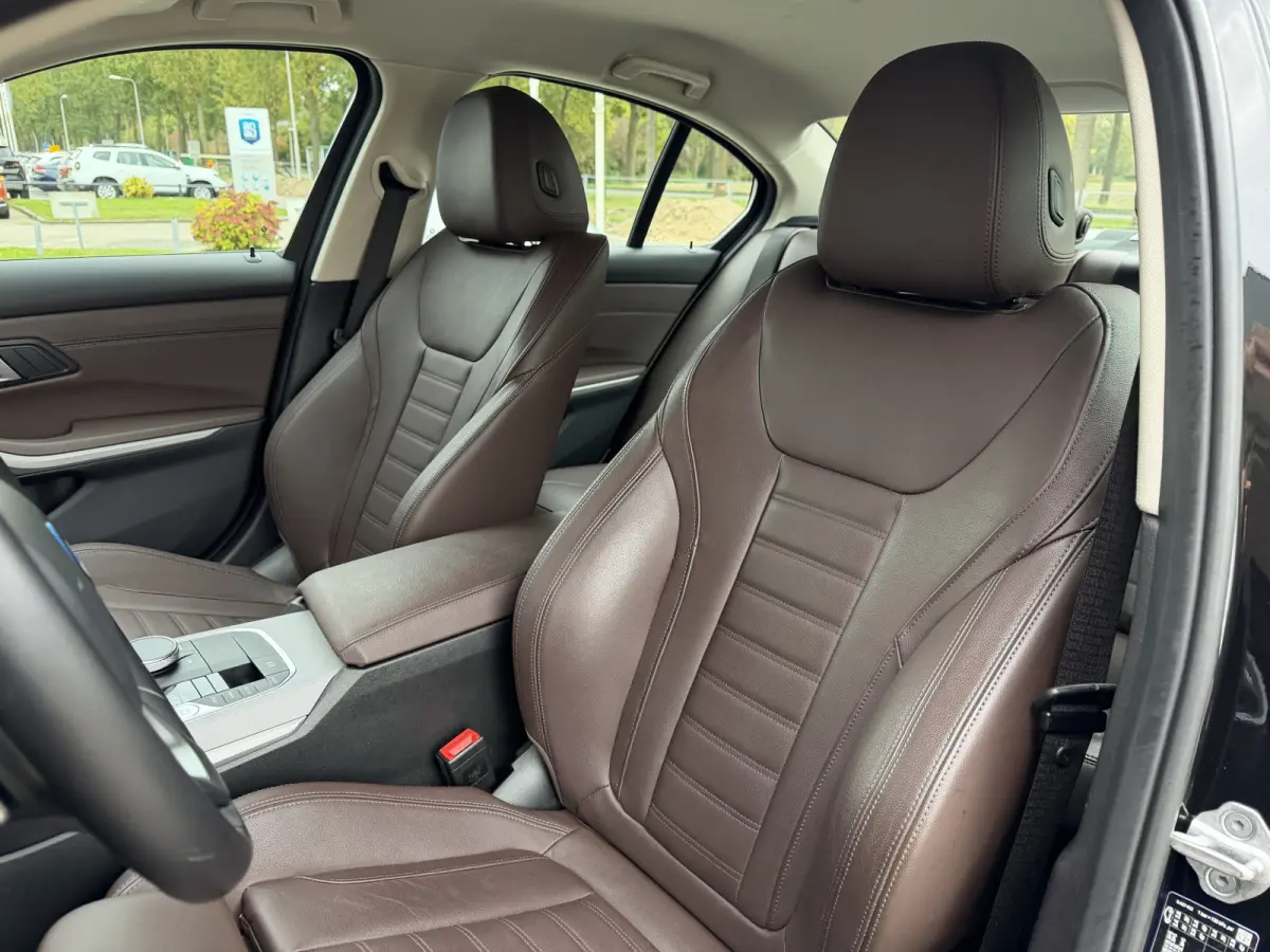 320e PHEV / Camera / Leder / Carplay / Sensoren / Cruise /