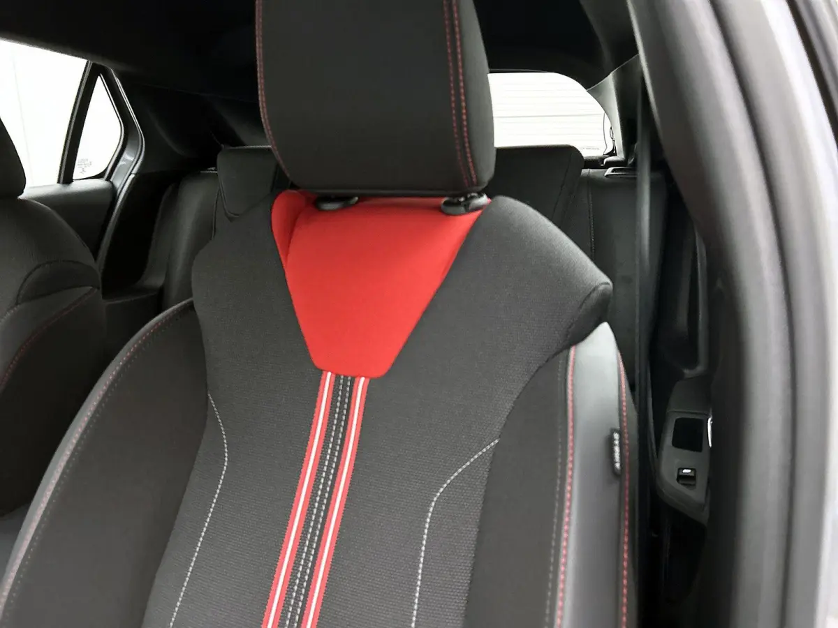 1.2 130pk Level 4 Automaat | 1ste Eigenaar | Navigatie | Climate Control | Cruise Control | 17"LMV | Camera | Dodehoekdetectie | Keyless Entry/Start |