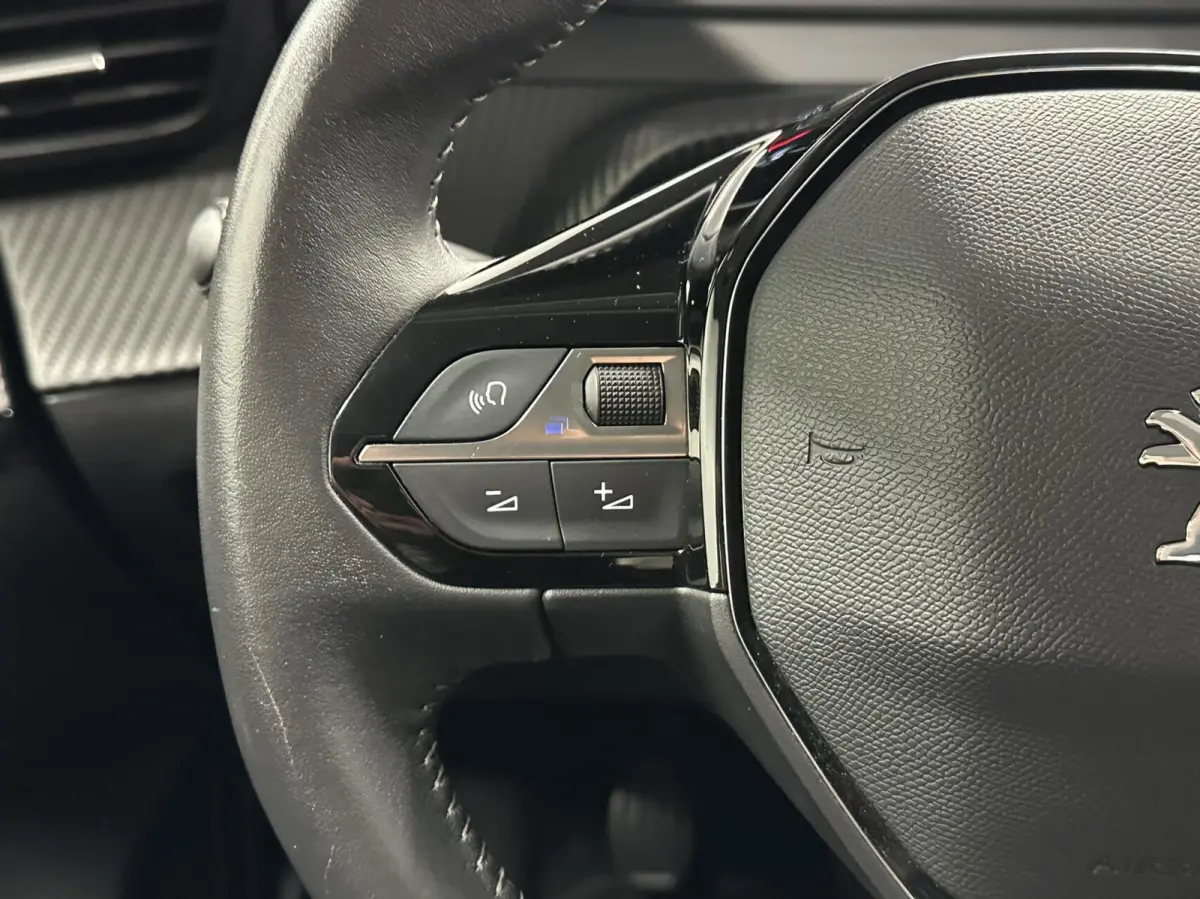 1.2 PureTech Active Pack CRUISE NAVIGATIE CARPLAY LM.