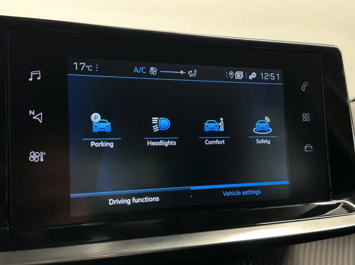 1.2 PureTech Active Pack CRUISE NAVIGATIE CARPLAY LM.