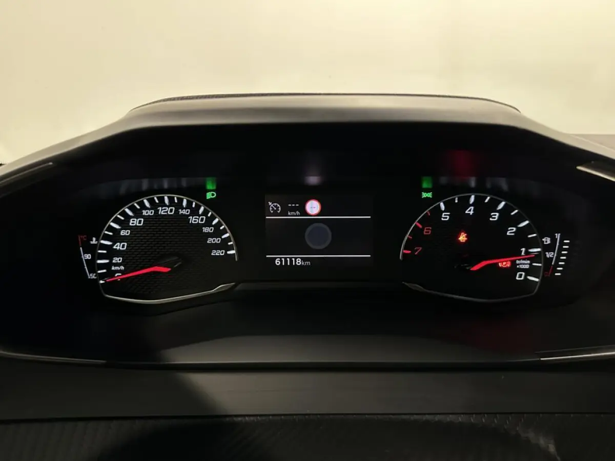 1.2 PureTech Active Pack CRUISE NAVIGATIE CARPLAY LM.