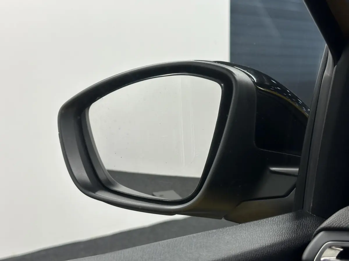 1.2 PureTech Active Pack CRUISE NAVIGATIE CARPLAY LM.