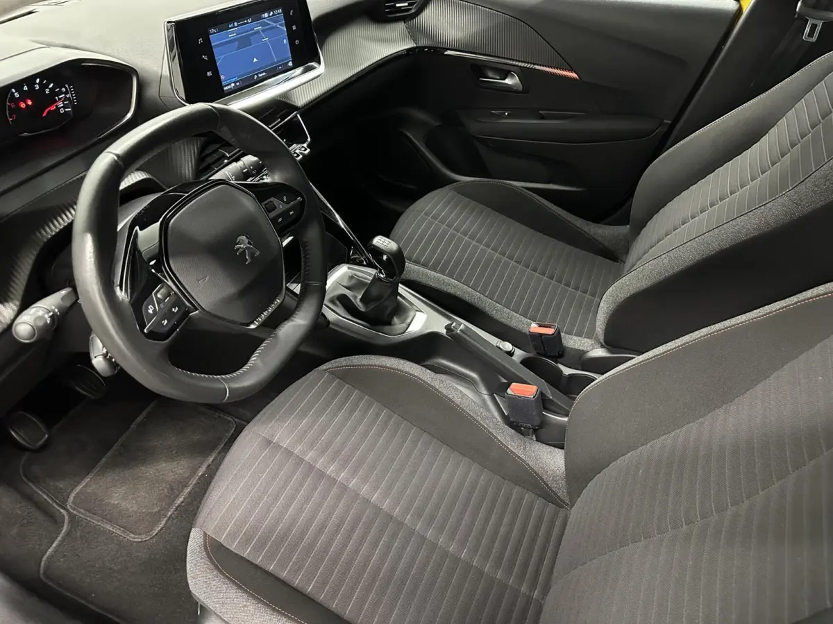 1.2 PureTech Active Pack CRUISE NAVIGATIE CARPLAY LM.