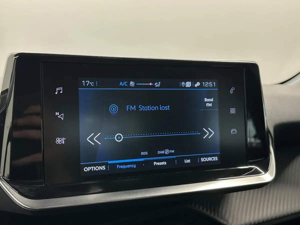 1.2 PureTech Active Pack CRUISE NAVIGATIE CARPLAY LM.