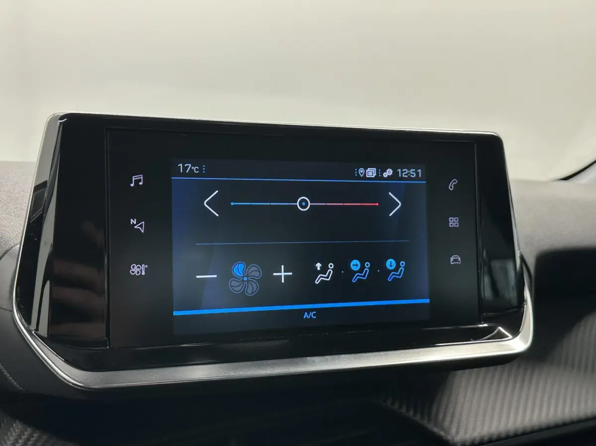 1.2 PureTech Active Pack CRUISE NAVIGATIE CARPLAY LM.