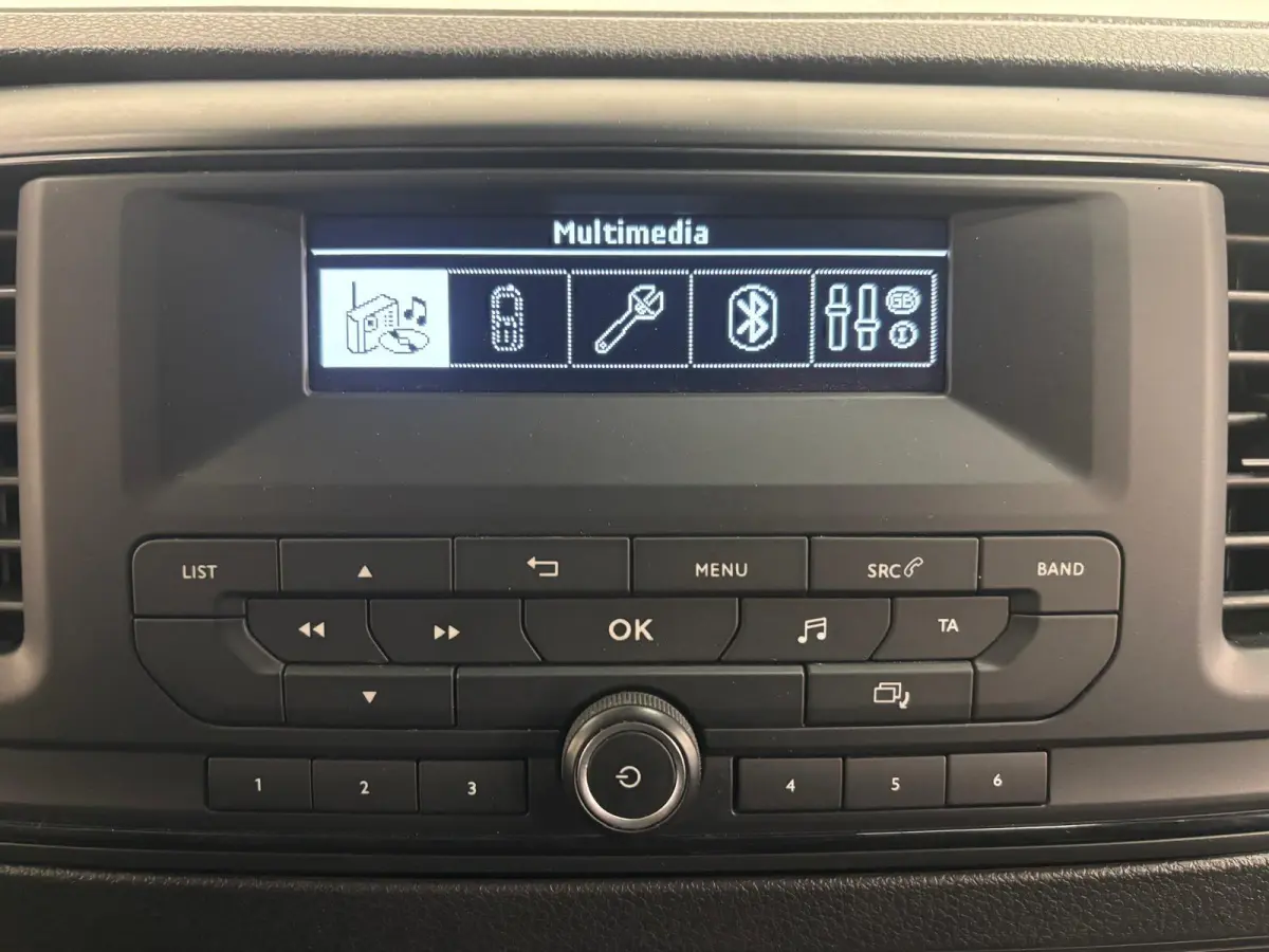 2.0 BlueHDI 120pk L3H1 Airco Cruise Control Trekhaak Stoelverwarming Inrichting