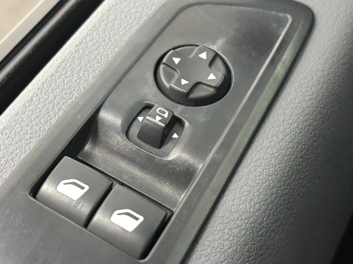 2.0 BlueHDI 120pk L3H1 Airco Cruise Control Trekhaak Stoelverwarming Inrichting