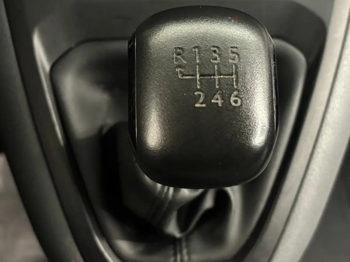 2.0 BlueHDI 120pk L3H1 Airco Cruise Control Trekhaak Stoelverwarming Inrichting