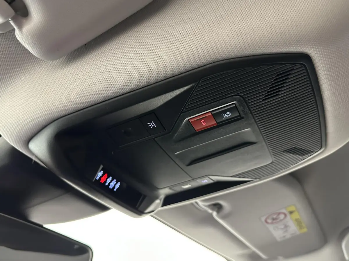 1.2 PureTech Active Pack Business TREKHAAK NAVI CARPLAY CRUISE ECC.