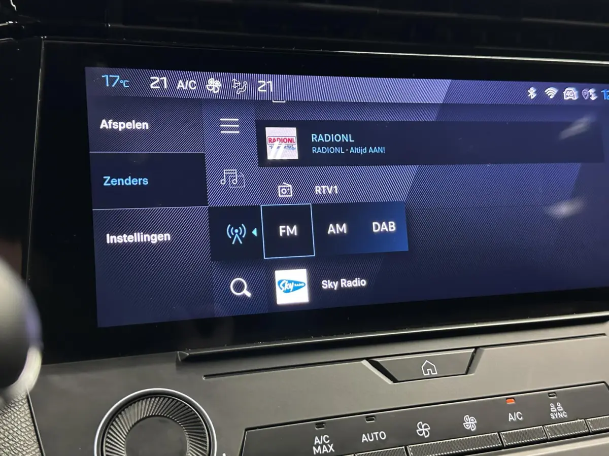 1.2 PureTech Active Pack Business TREKHAAK NAVI CARPLAY CRUISE ECC.