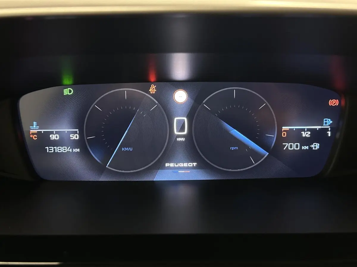 1.2 PureTech Active Pack Business TREKHAAK NAVI CARPLAY CRUISE ECC.