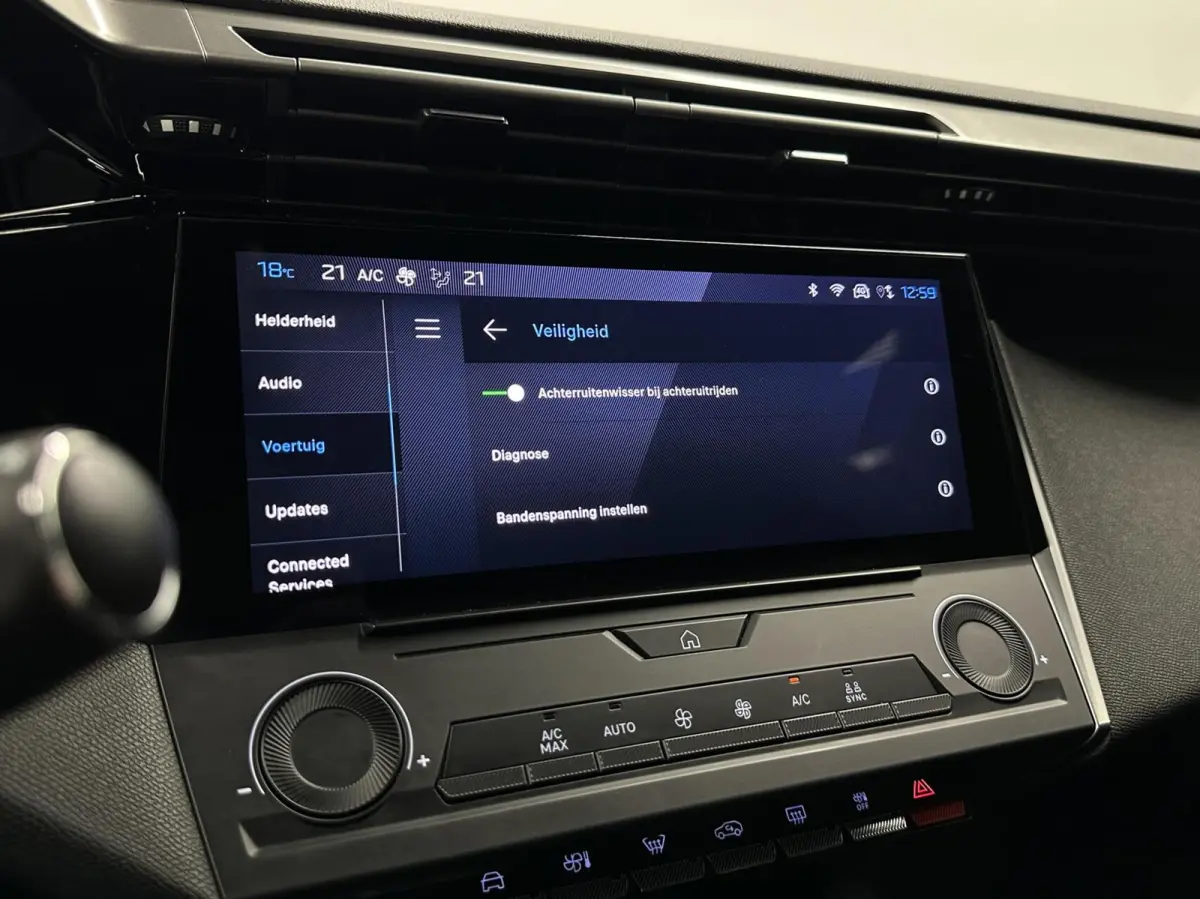 1.2 PureTech Active Pack Business TREKHAAK NAVI CARPLAY CRUISE ECC.