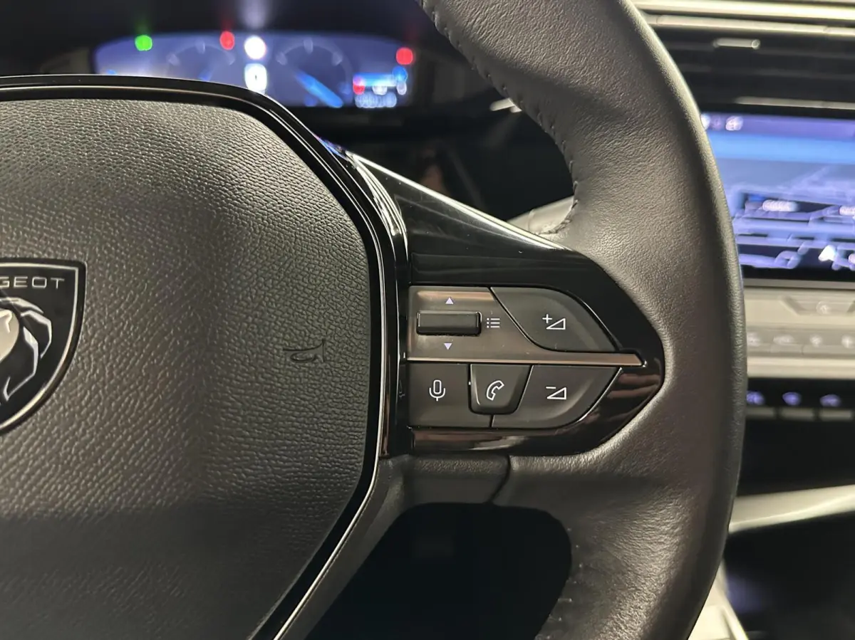 1.2 PureTech Active Pack Business TREKHAAK NAVI CARPLAY CRUISE ECC.