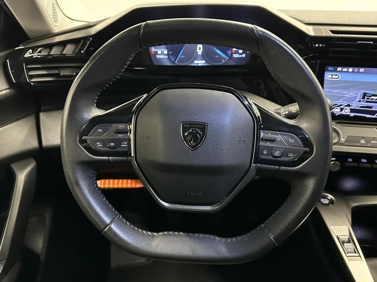 1.2 PureTech Active Pack Business TREKHAAK NAVI CARPLAY CRUISE ECC.