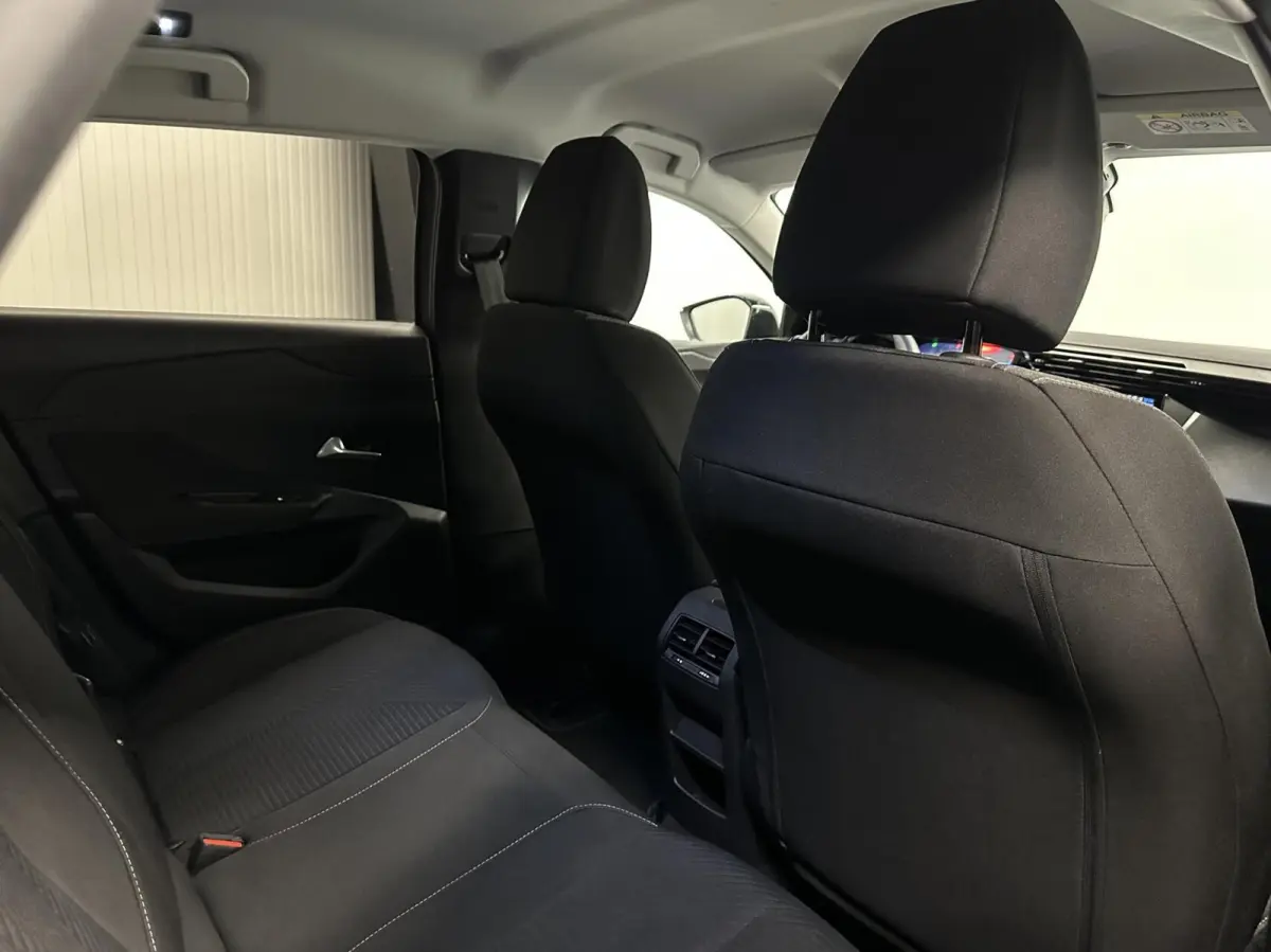 1.2 PureTech Active Pack Business TREKHAAK NAVI CARPLAY CRUISE ECC.