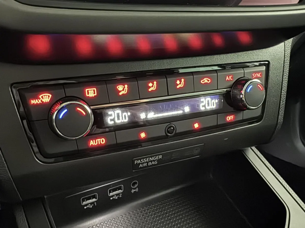 1.0 TSI Beats Virtual CarPlay Camera Navi NAP