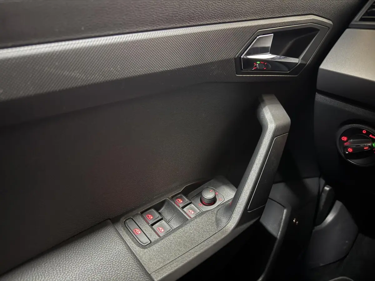 1.0 TSI Beats Virtual CarPlay Camera Navi NAP