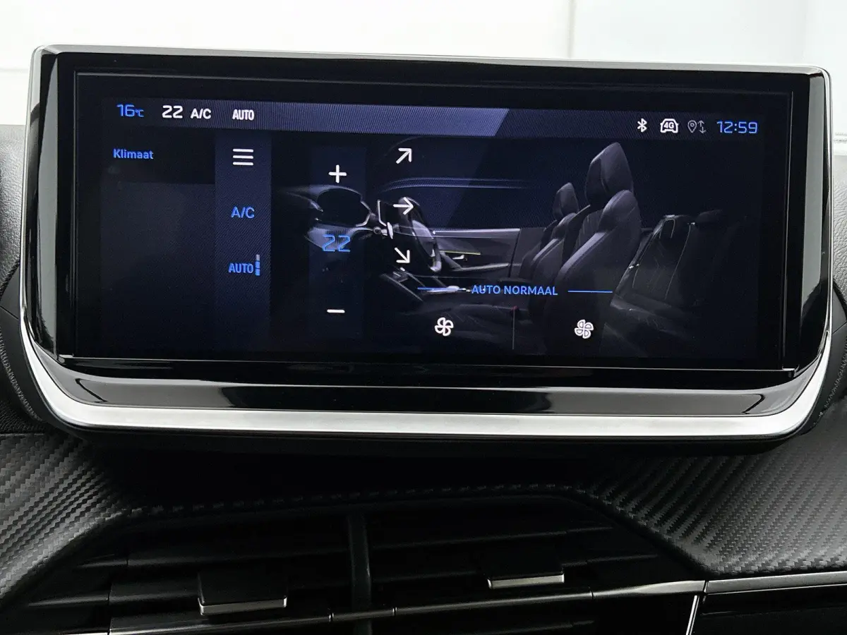 1.2 Hybrid 145pk Allure Automaat | Tot 8 Jaar Garantie | Dakrails | Adaptieve Cruise Control | Camera Voor + Achter | Navigatie | Climate Control | 17"LMV | LED | Dodehoekdetectie |