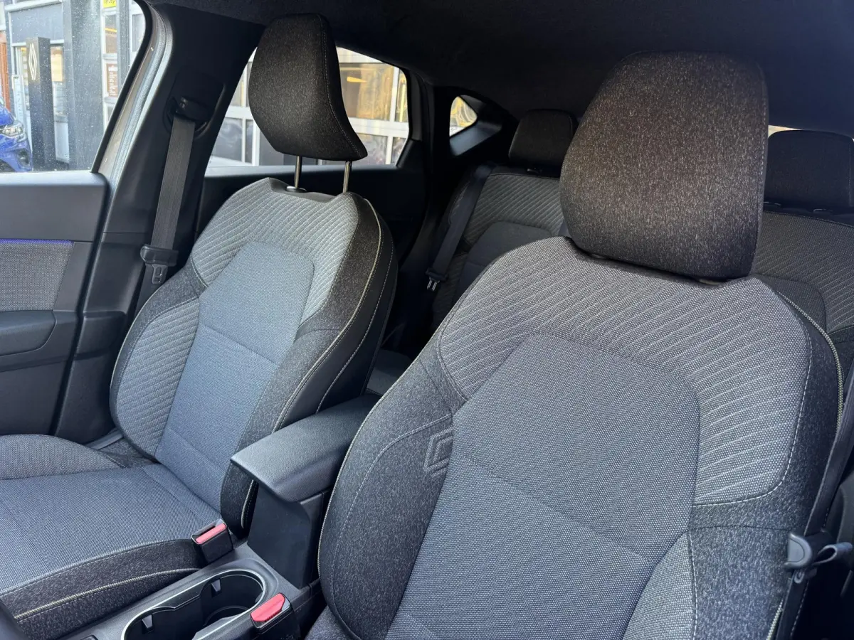 1.8 E-Tech full hybrid 160 techno