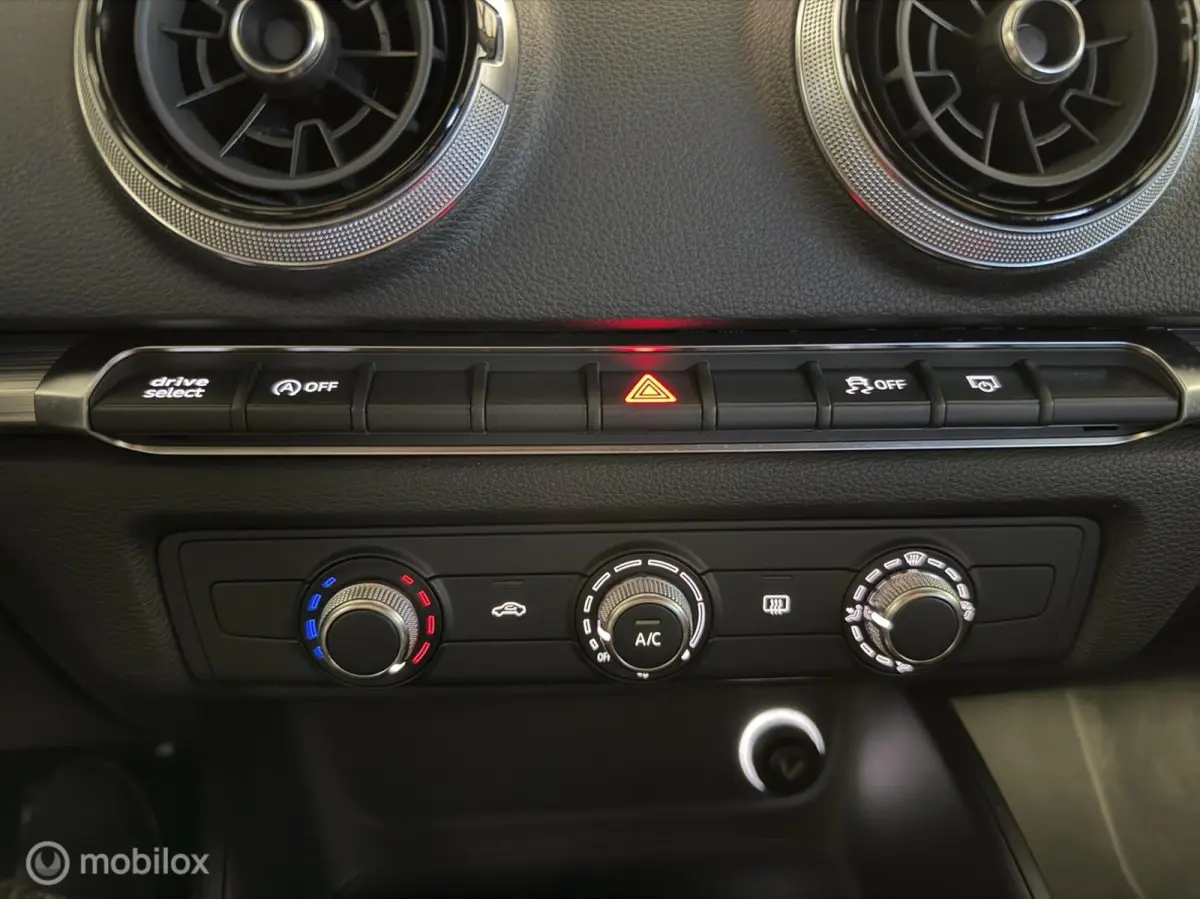 1.0 TFSI Sport Lease Edition Virtual