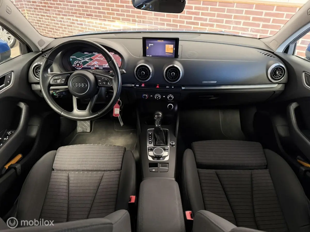 1.0 TFSI Sport Lease Edition Virtual
