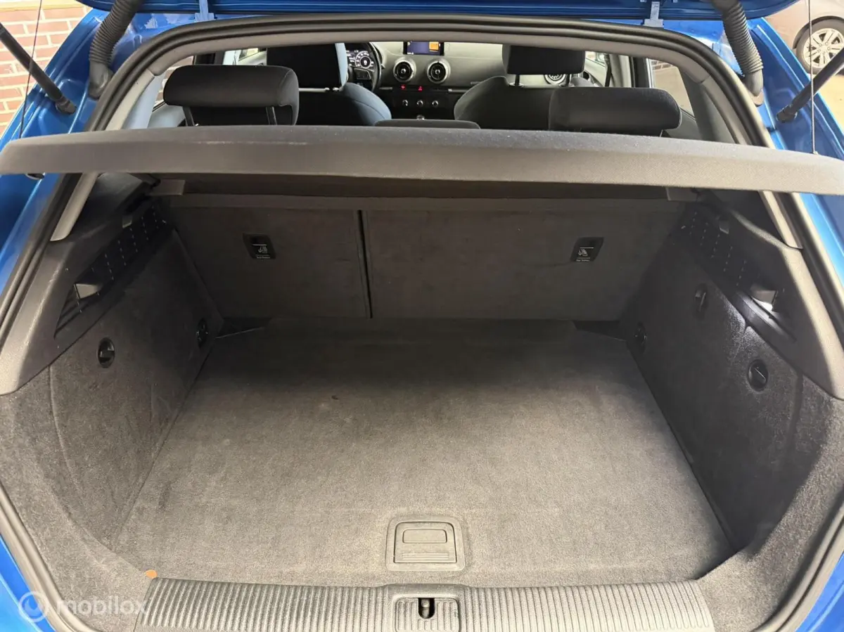 1.0 TFSI Sport Lease Edition Virtual