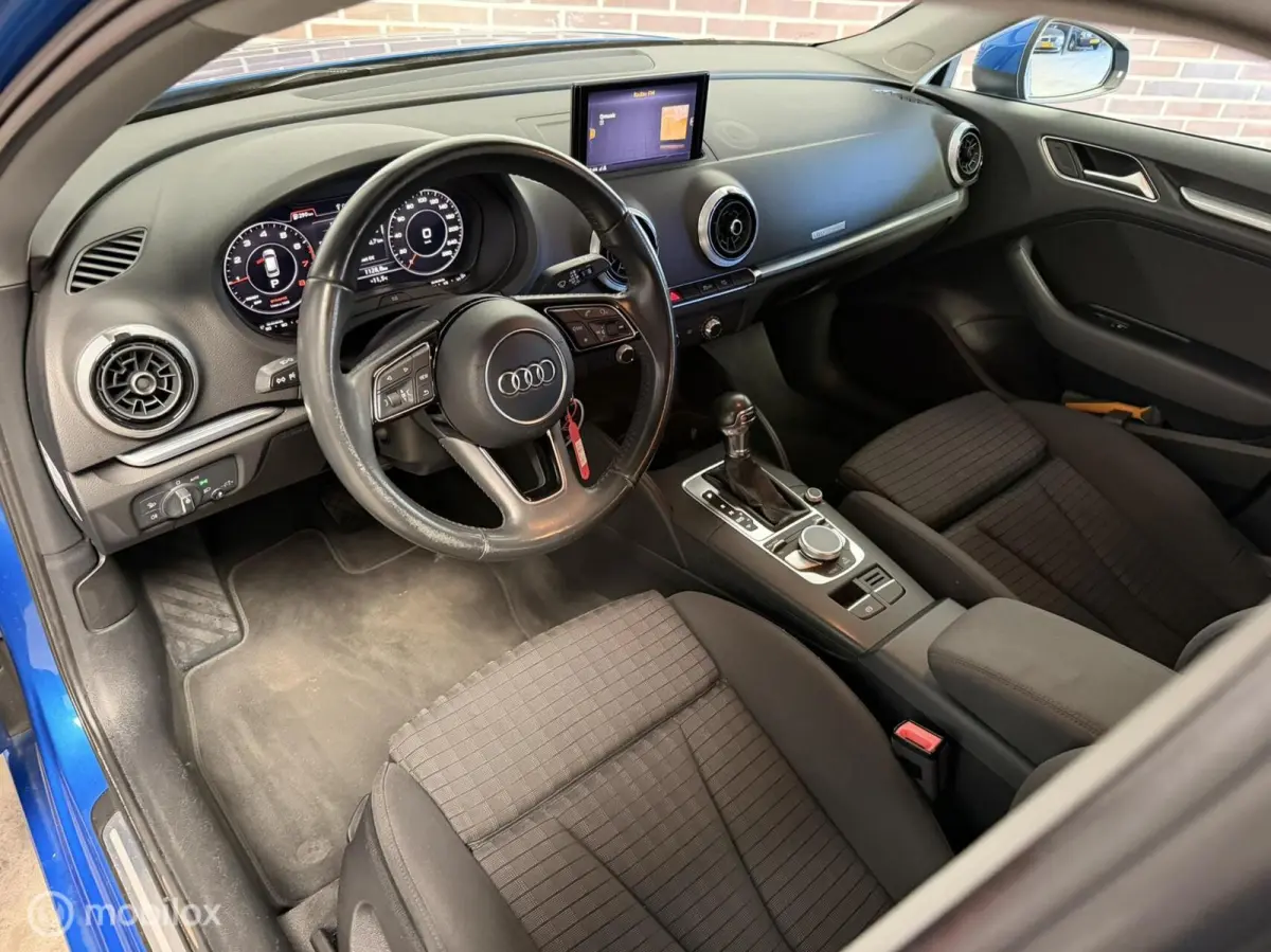 1.0 TFSI Sport Lease Edition Virtual