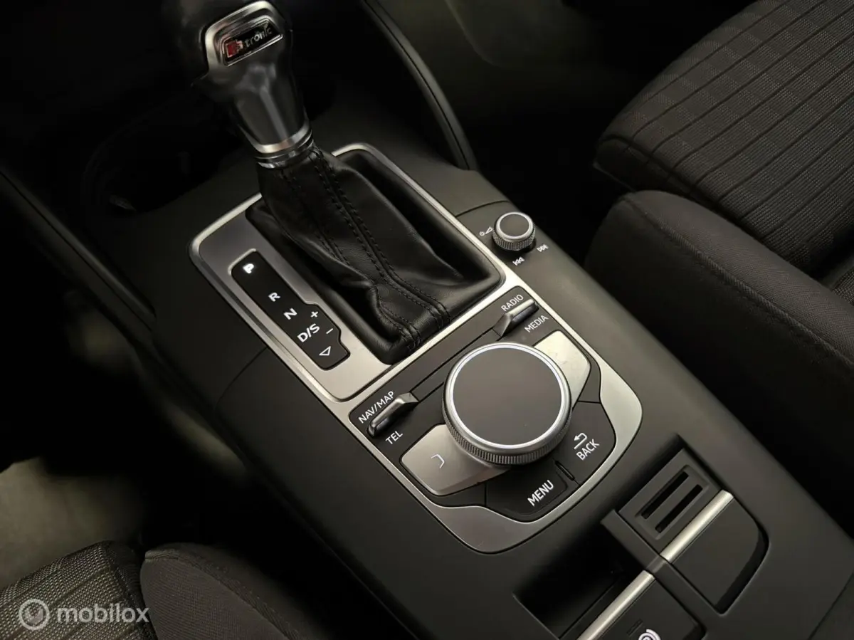 1.0 TFSI Sport Lease Edition Virtual
