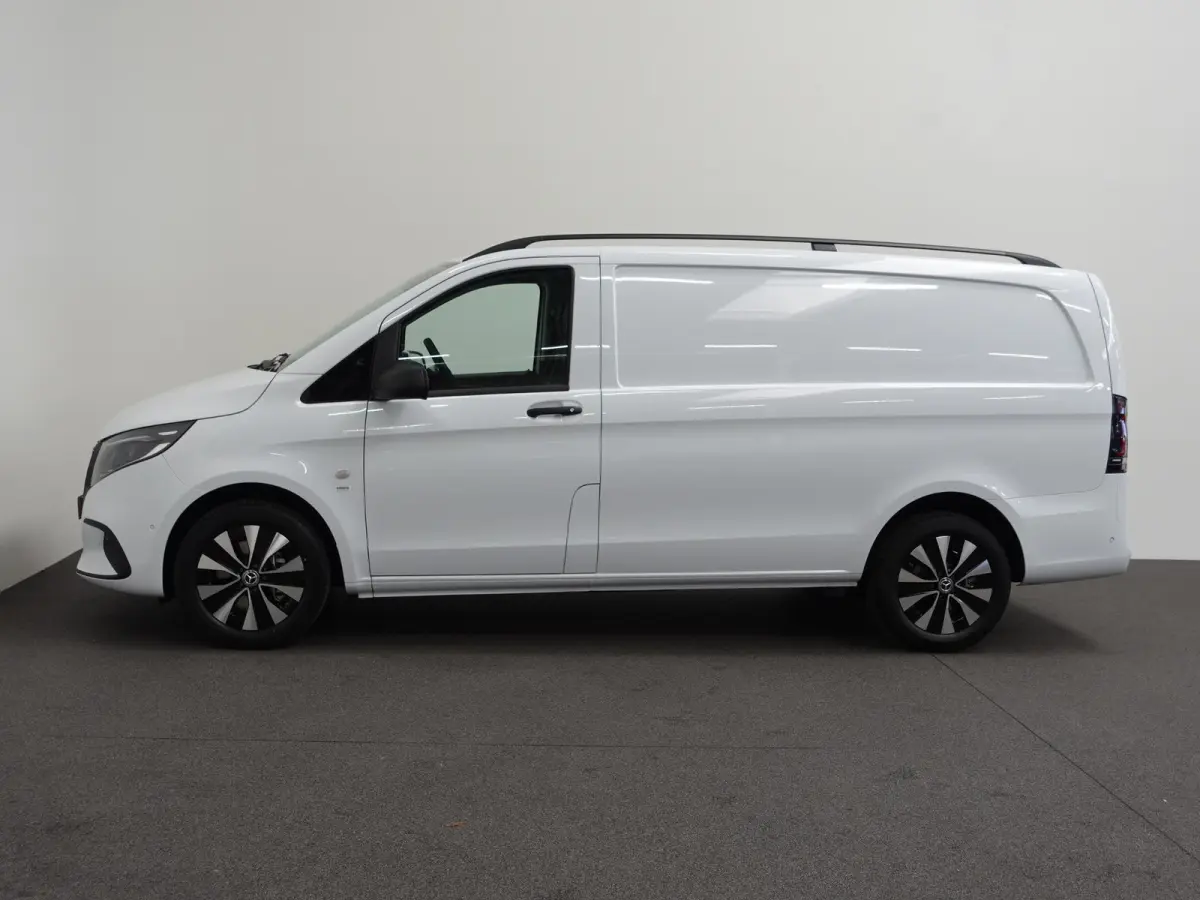 114 CDI L2 Select Automaat Achterklep 17" Lm velgen Parkeercamera 3 Zits Dakrails LED verlichting Trekhaak