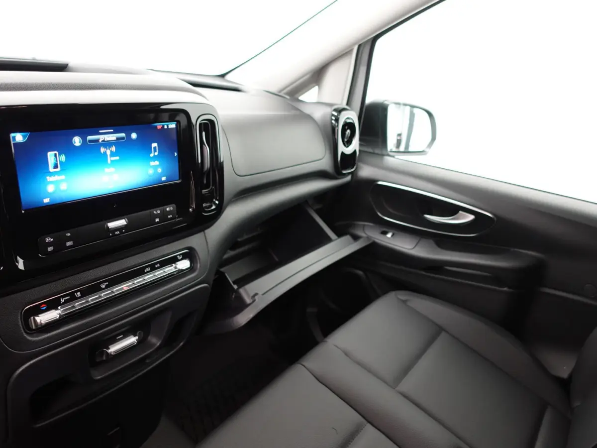 114 CDI L2 Select Automaat Achterklep 17" Lm velgen Parkeercamera 3 Zits Dakrails LED verlichting Trekhaak