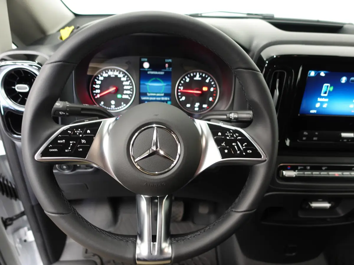 114 CDI L2 Select Automaat Achterklep 17" Lm velgen Parkeercamera 3 Zits Dakrails LED verlichting Trekhaak