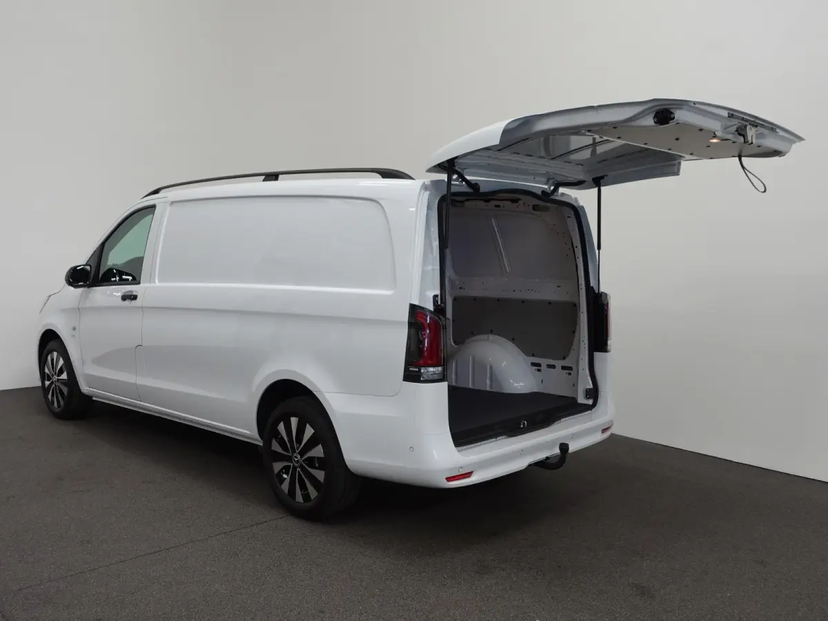 114 CDI L2 Select Automaat Achterklep 17" Lm velgen Parkeercamera 3 Zits Dakrails LED verlichting Trekhaak