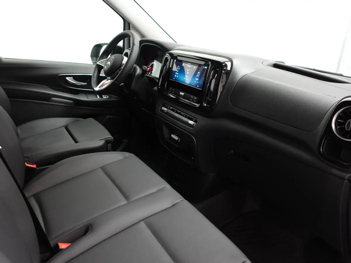 114 CDI L2 Select Automaat Achterklep 17" Lm velgen Parkeercamera 3 Zits Dakrails LED verlichting Trekhaak