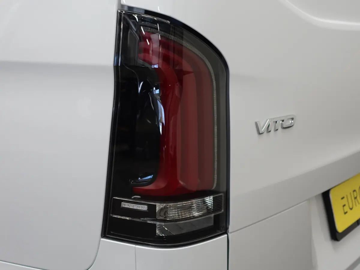114 CDI L2 Select Automaat Achterklep 17" Lm velgen Parkeercamera 3 Zits Dakrails LED verlichting Trekhaak