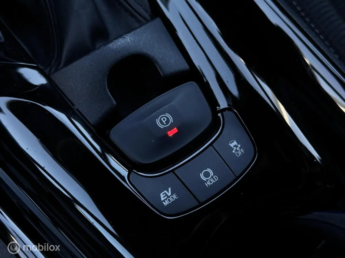1.8 Hybrid Style Ultimate|Camera Keyless LED JBL