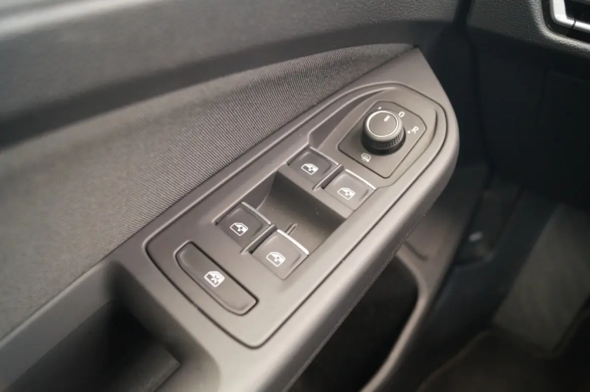 1.0 TSI 110pk Life -ECC-PDC-CARPLAY-ACC-